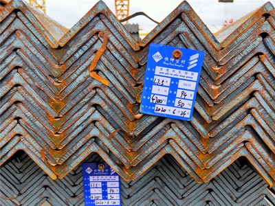 云南昆明現(xiàn)貨供應(yīng) 5#國標(biāo)鍍鋅角鋼 50*5熱鍍鋅角鋼 廠家批發(fā)價(jià)格